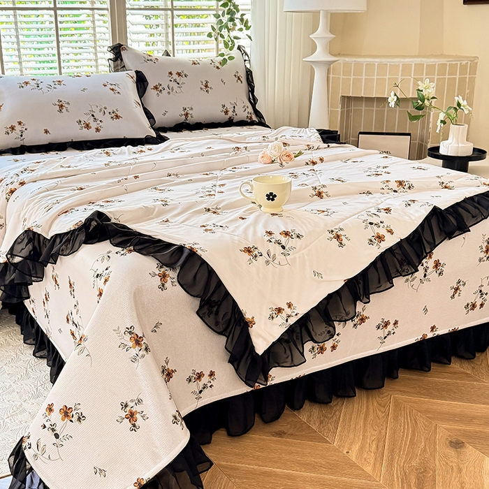 91家纺网 家纺一手货源 找家纺 大麦家纺 2025新款碳光冰丝软凉席夏被四件套 秋之寄语