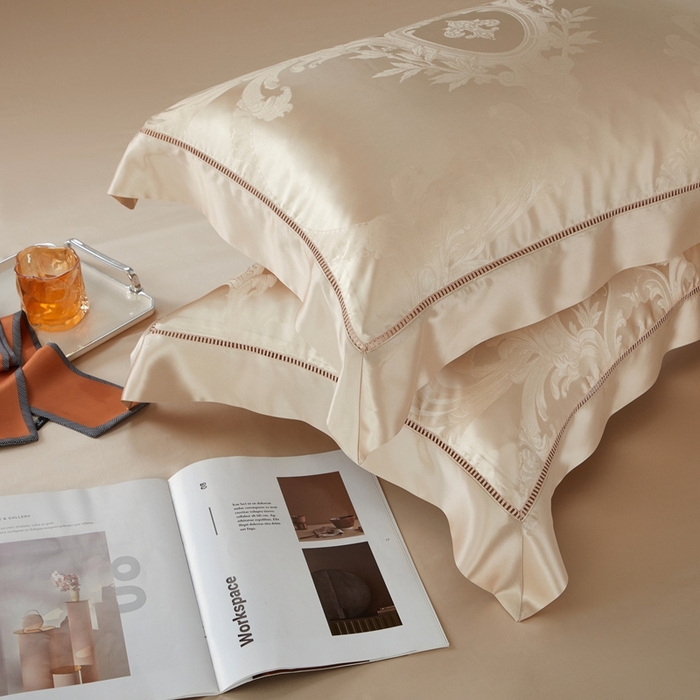 91家纺网 家纺一手货源 找家纺 赫本真丝馆（珍丝纺） 2025新款真丝提花系列四件套 卡诺尔-金