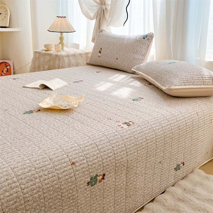 91家纺网 家纺一手货源 找家纺 恒爱 2025新款全棉印花单床盖 小女孩-浅咖