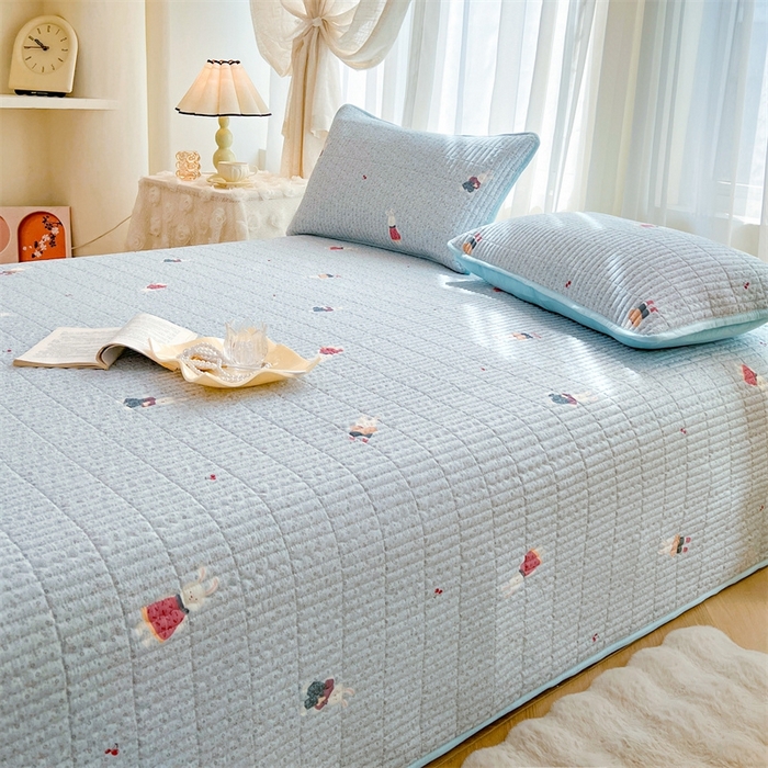 91家纺网 家纺一手货源 找家纺 恒爱 2025新款全棉印花单床盖 公子兔-蓝