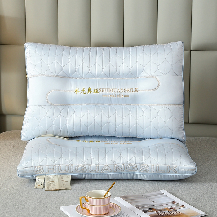 91家纺网 家纺一手货源 找家纺 爱来伊家纺 2025新款莫代尔水光真丝乳胶枕芯 莫代尔水光兰丝-蓝色