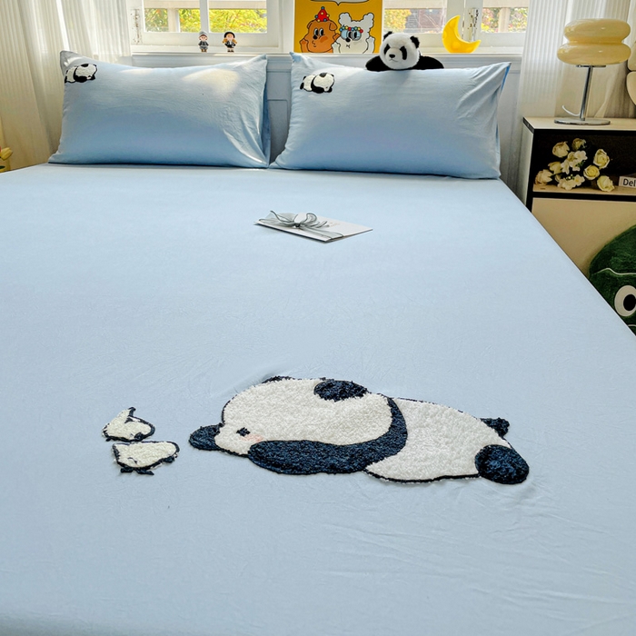 91家纺网 家纺一手货源 找家纺 海岛哥哥 2025春夏新款卡通毛巾绣床笠 顽皮熊猫-蓝