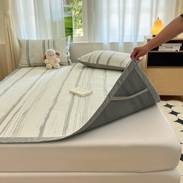 91家纺网 家纺一手货源 找家纺 雅居纺家纺 2025新款A类加厚三明治底简约提花凉感席系列-床席款 条纹-灰