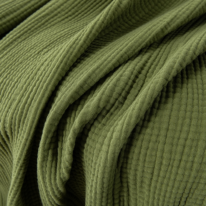 91家纺网 家纺一手货源 找家纺 皇寝世家家居 2025新款A类全棉针织四层纱苏流毯子沙发盖毯 午睡复古毛毯 静谧-海松色