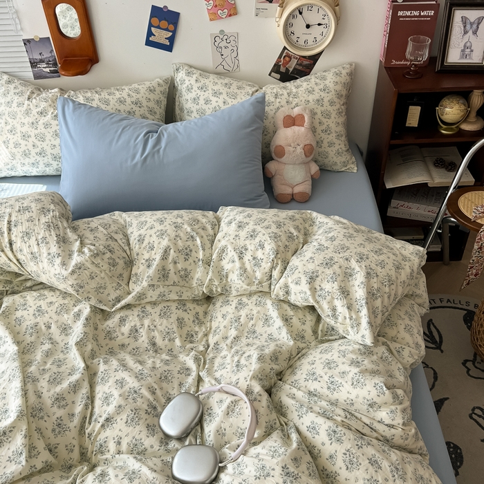 91家纺网 家纺一手货源 找家纺 罗亿家纺 罗亿家纺 2025新款软绵绵的双拼印花小清新云朵皱皱水洗棉四件套（含买家秀） 春日与玫瑰