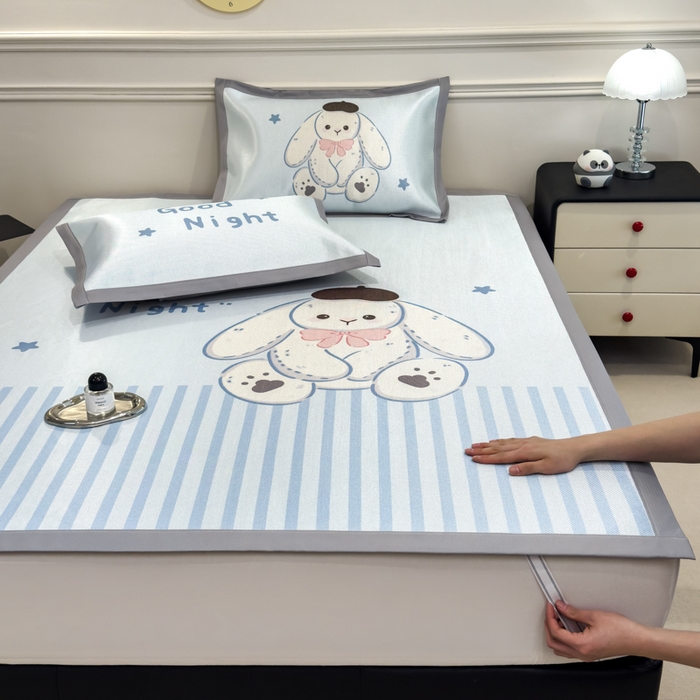 91家纺网 家纺一手货源 找家纺 倾慕  2025新款数码大版时尚卡通风冰藤席 大耳兔