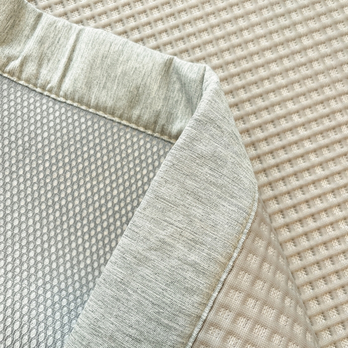 91家纺网 家纺一手货源 找家纺 雅居纺家纺 2025新款A类加厚三明治底华夫格绣花凉感席 床席款-卡皮巴拉