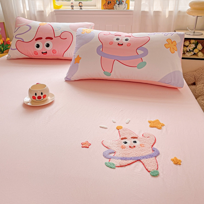 91家纺网 家纺一手货源 找家纺 海岛哥哥 2025春夏新款大版枕套毛巾绣床笠 大版可爱星星