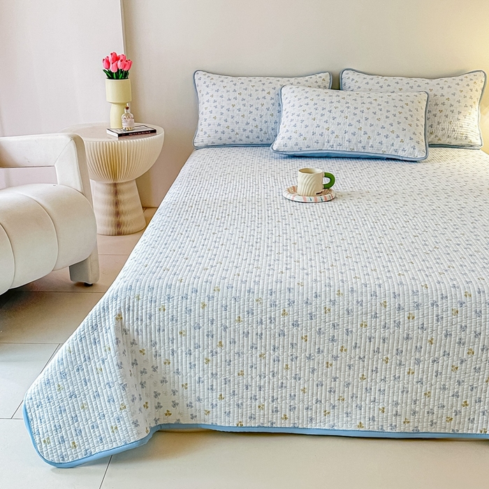 91家纺网 家纺一手货源 找家纺 橘夏家纺2025爆款棉感珍珠绸印花床盖三件套 花非花--晴空蓝