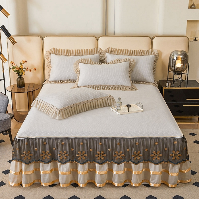 91家纺网 家纺一手货源 找家纺 情恒家纺   2025新款提花PE海洋丝可脱卸床裙席三件套 阡陌 奶咖