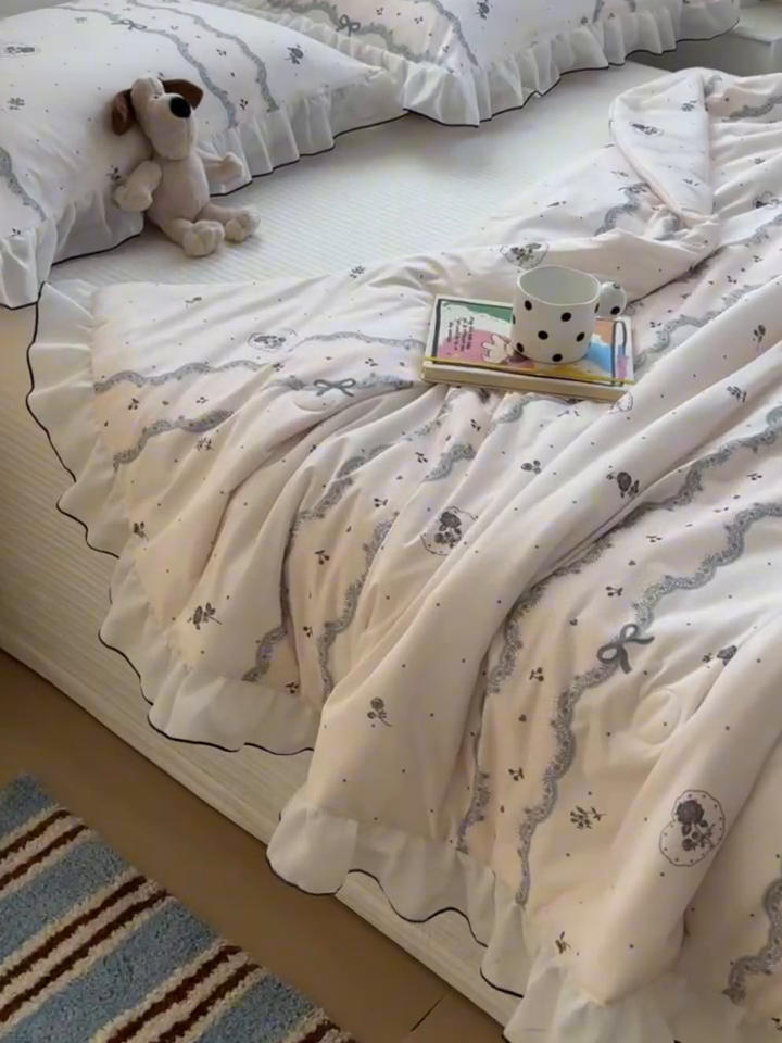 91家纺网 家纺一手货源 找家纺 九花鹿 2025新款凉感提花夏被 韩式小花