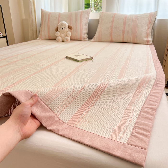 91家纺网 家纺一手货源 找家纺 雅居纺家纺 2025新款A类加厚三明治底简约提花凉感席系列-床席款 条纹-粉