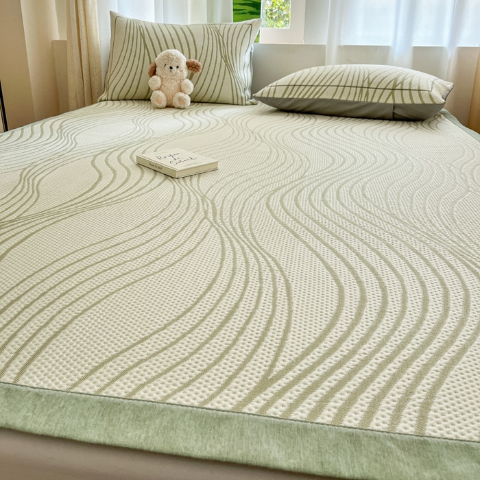 91家纺网 家纺一手货源 找家纺 雅居纺家纺 2025新款A类加厚三明治底简约提花凉感席系列-床席款 曲线-绿