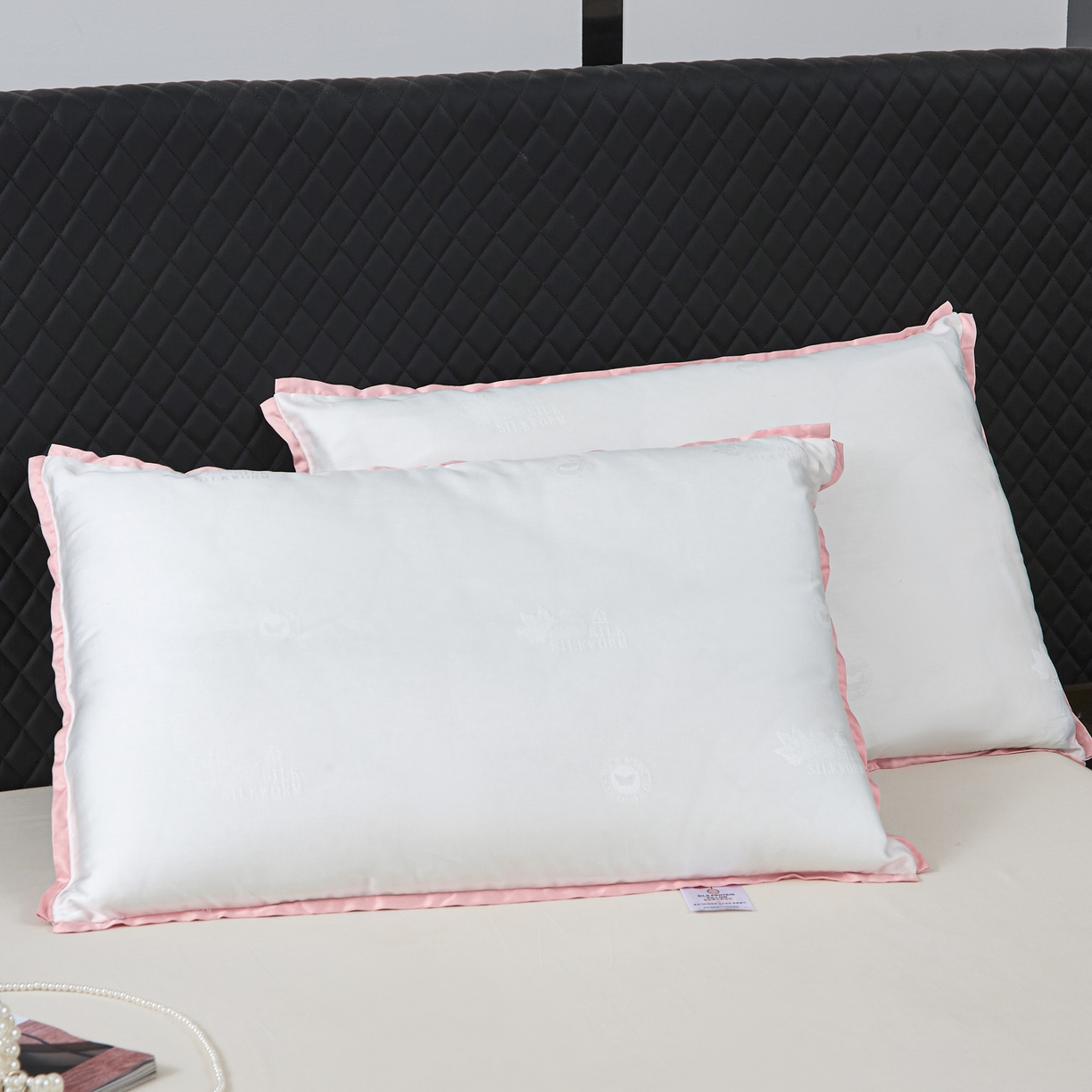 91家纺网 家纺一手货源 找家纺 梵希良品 2025新款超柔蚕丝蛋白枕头枕芯 白色48x74cm中枕