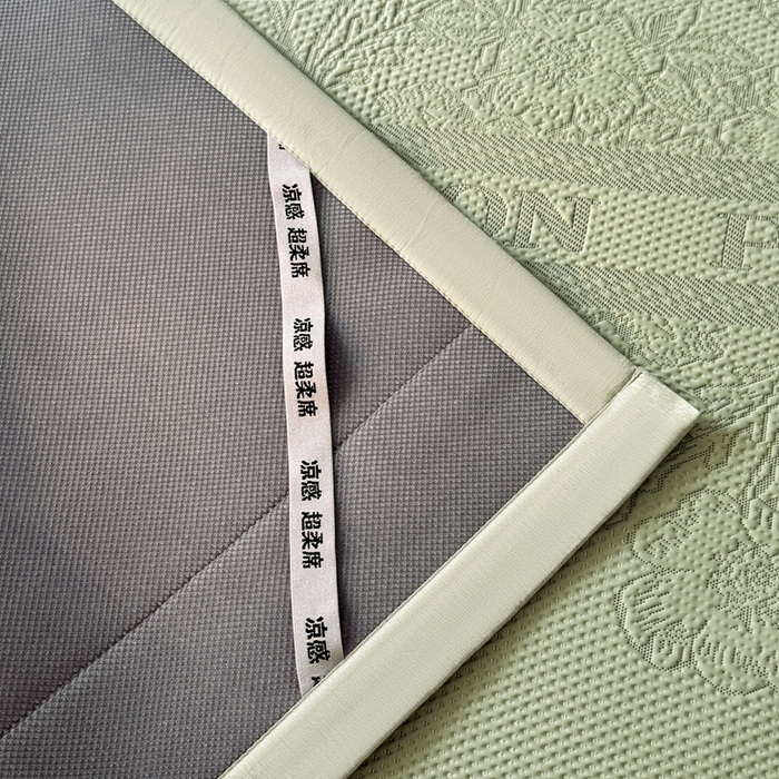 91家纺网 家纺一手货源 找家纺 怡源梦家纺2025新款冰豆豆凉席三件套-巴黎世家系列 巴黎世家 绿色