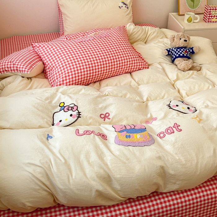 91家纺网 家纺一手货源 找家纺 雨帆  2025新款卡通水洗棉毛巾绣四件套 芝士粉格