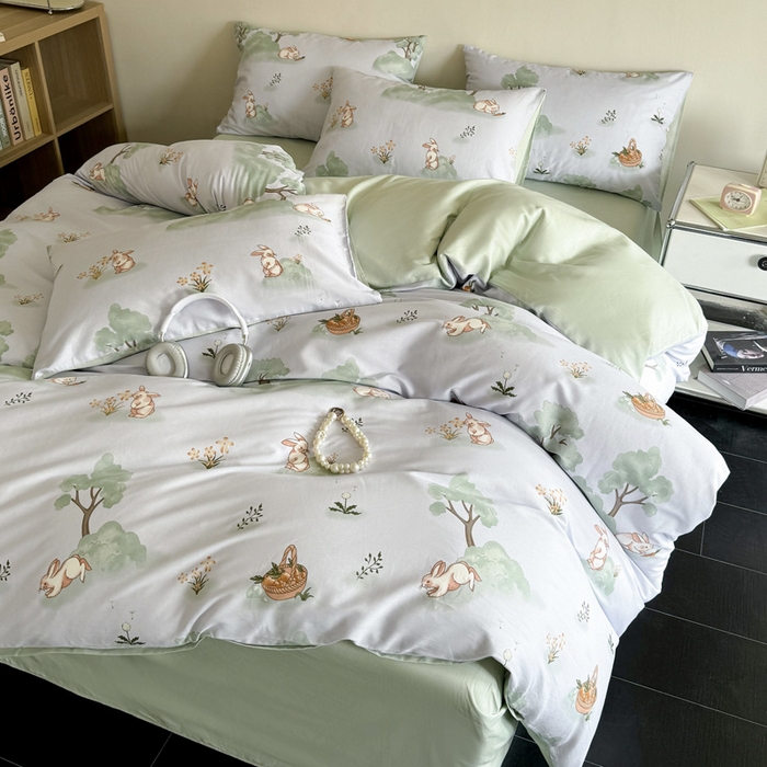 91家纺网 家纺一手货源 找家纺 澳梵家居 2025新款全棉印花四件套 兔林梦境