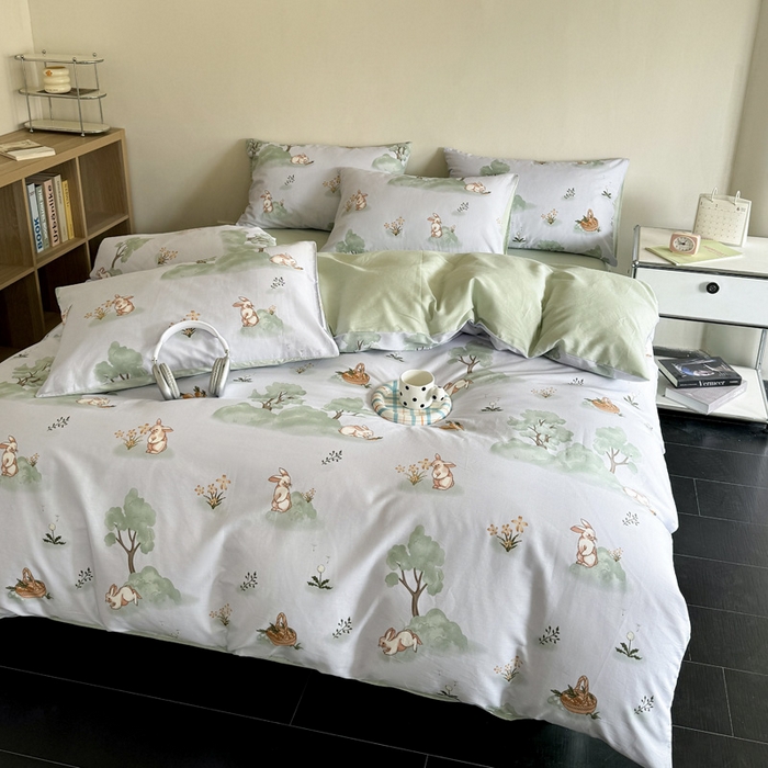 91家纺网 家纺一手货源 找家纺 澳梵家居 2025新款全棉印花四件套 兔林梦境