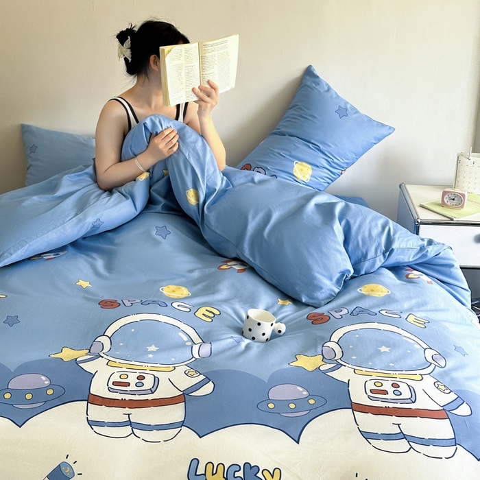 91家纺网 家纺一手货源 找家纺 澳梵家居 2025新款全棉印花四件套 宇航员