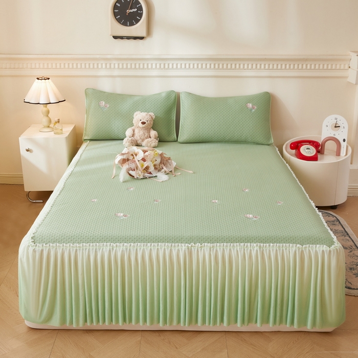 91家纺网 家纺一手货源 找家纺 （总）爱思凯家纺 2025新款小花-床裙 PE真豆豆刺绣软席凉席