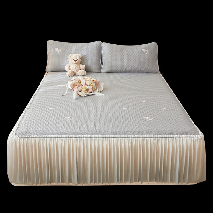 91家纺网 家纺一手货源 找家纺 （总）爱思凯家纺 2025新款小花-床裙 PE真豆豆刺绣软席凉席