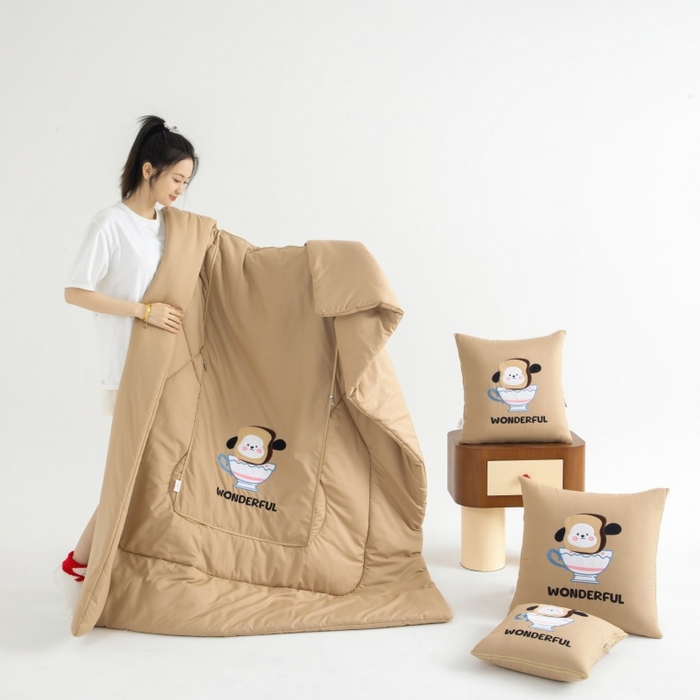 91家纺网 家纺一手货源 找家纺 （总）照世家纺 2025新款多功能贴布绣大豆抱枕被【控价不能低于 40的58 45的75 50的89】