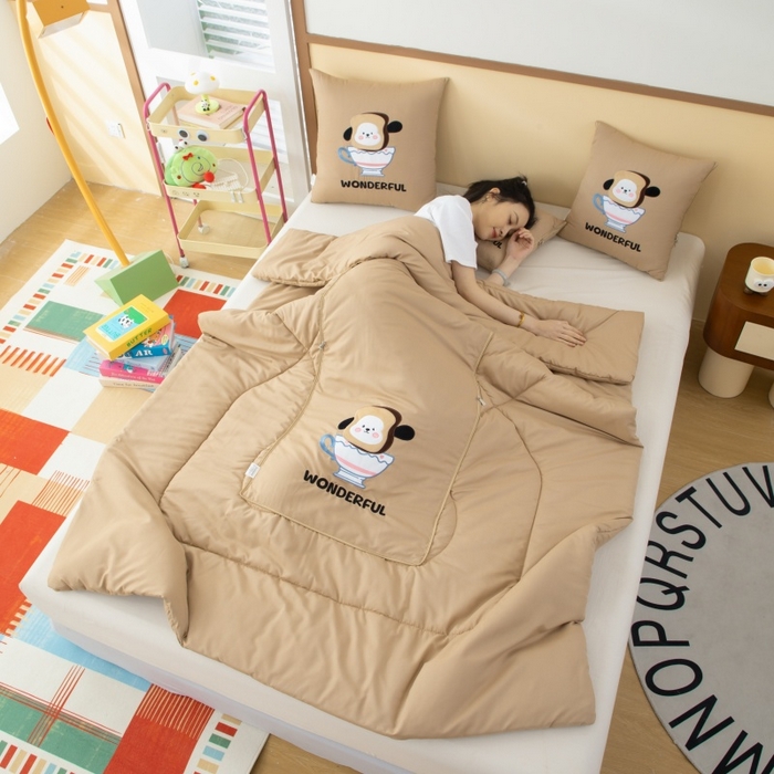 91家纺网 家纺一手货源 找家纺 （总）照世家纺 2025新款多功能贴布绣大豆抱枕被【控价不能低于 40的58 45的75 50的89】