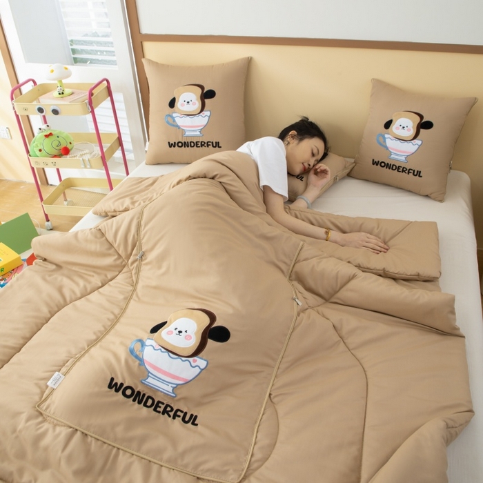 91家纺网 家纺一手货源 找家纺 （总）照世家纺 2025新款多功能贴布绣大豆抱枕被【控价不能低于 40的58 45的75 50的89】