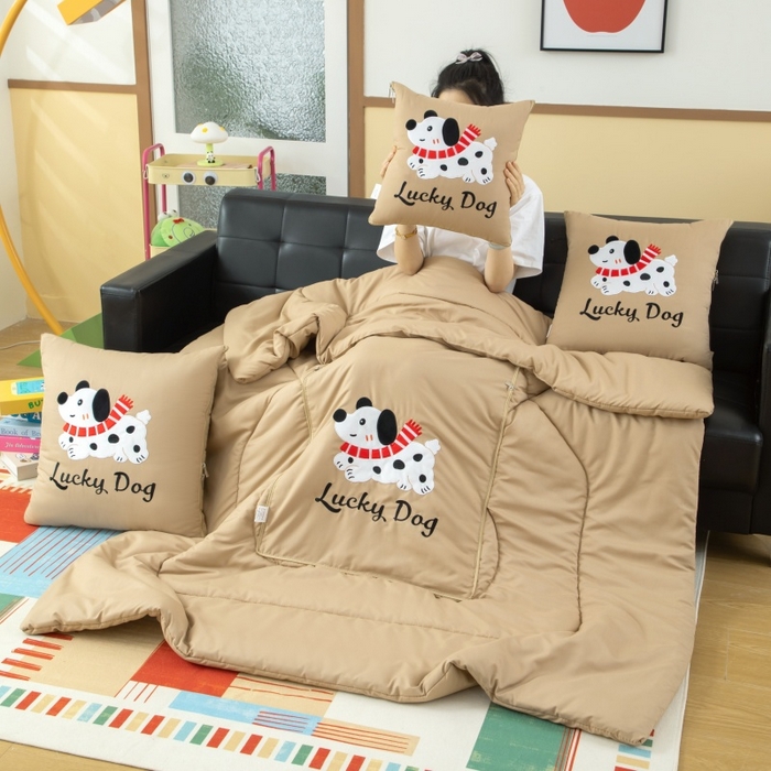 91家纺网 家纺一手货源 找家纺 （总）照世家纺 2025新款多功能贴布绣大豆抱枕被【控价不能低于 40的58 45的75 50的89】