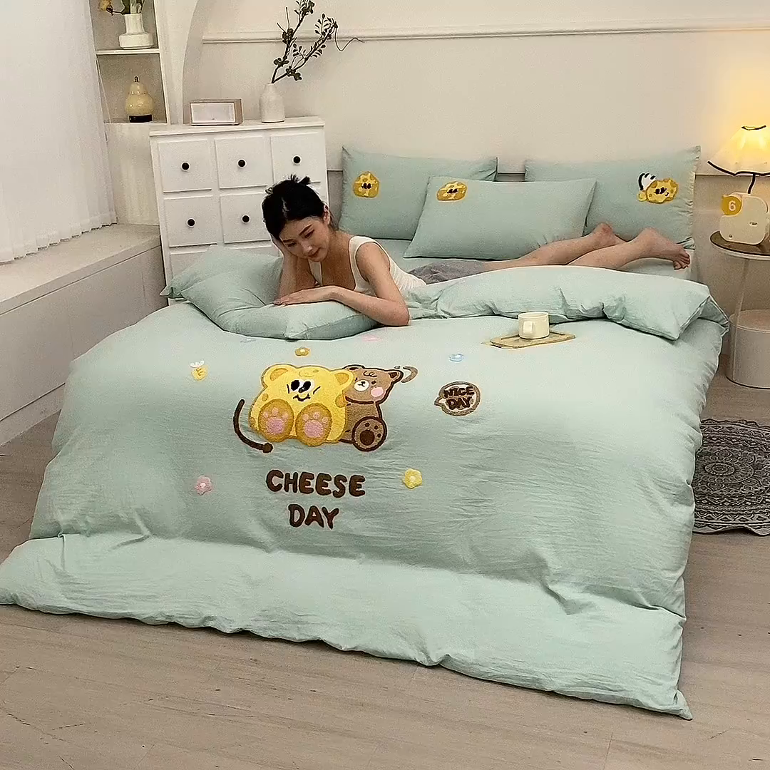 91家纺网 家纺一手货源 找家纺 （总）优米家纺 2025新款A类水洗棉毛巾绣四件套-奶酪小熊