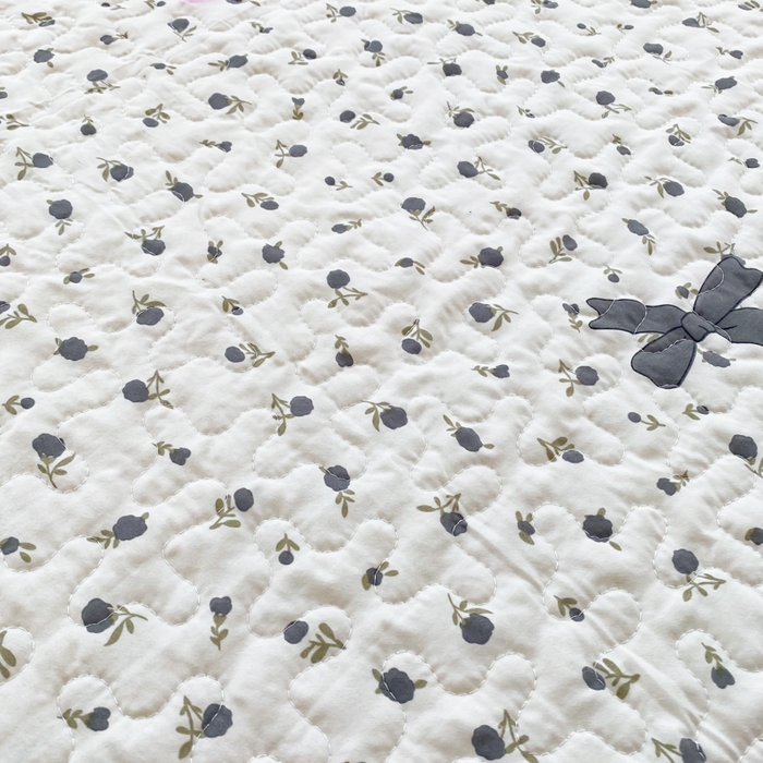 91家纺网 家纺一手货源 找家纺 佳品居 2025新款A类水洗棉夹棉夏被床盖四件套-赫本风 赫本风-蝴蝶花