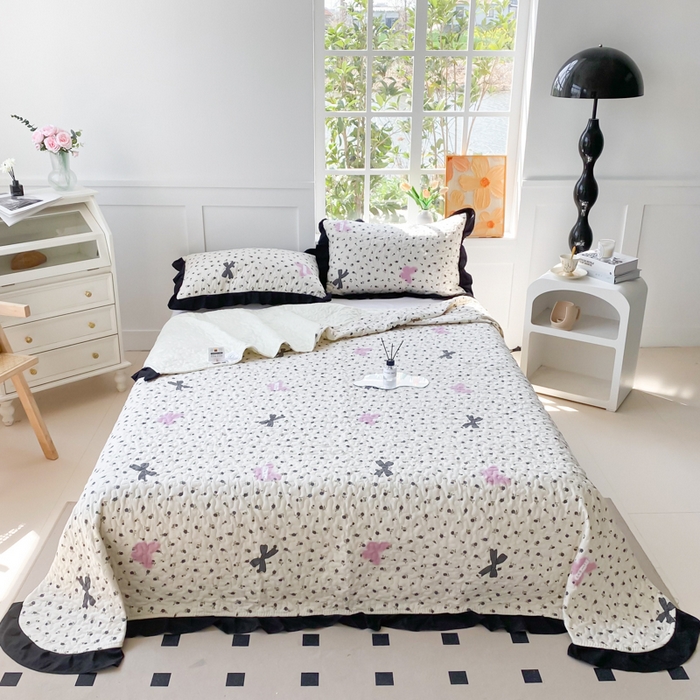 91家纺网 家纺一手货源 找家纺 佳品居 2025新款A类水洗棉夹棉夏被床盖四件套-赫本风 赫本风-蝴蝶花