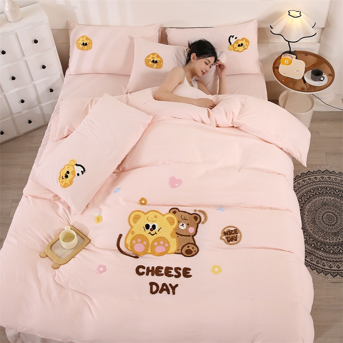 91家纺网 家纺一手货源 找家纺 （总）优米家纺 2025新款A类水洗棉毛巾绣四件套-奶酪小熊