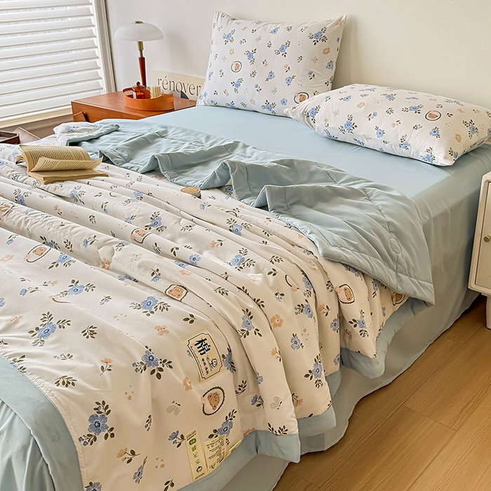 91家纺网 家纺一手货源 找家纺 优尚家纺 2025新款水洗棉棉花夏被 花卉清新系列-青花韵