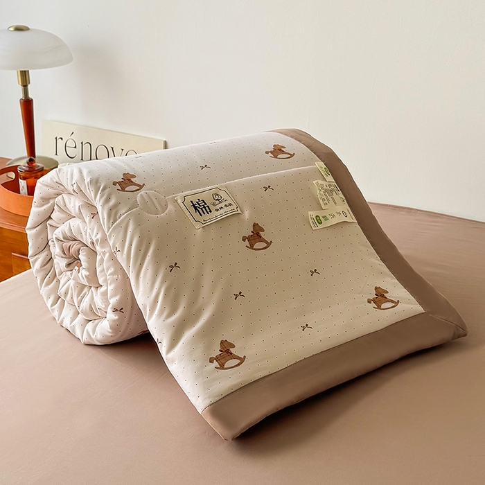 91家纺网 家纺一手货源 找家纺 优尚家纺 2025新款水洗棉棉花夏被 花卉清新系列-小木马