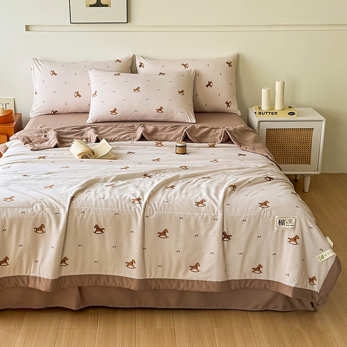 91家纺网 家纺一手货源 找家纺 优尚家纺 2025新款水洗棉棉花夏被 花卉清新系列-小木马