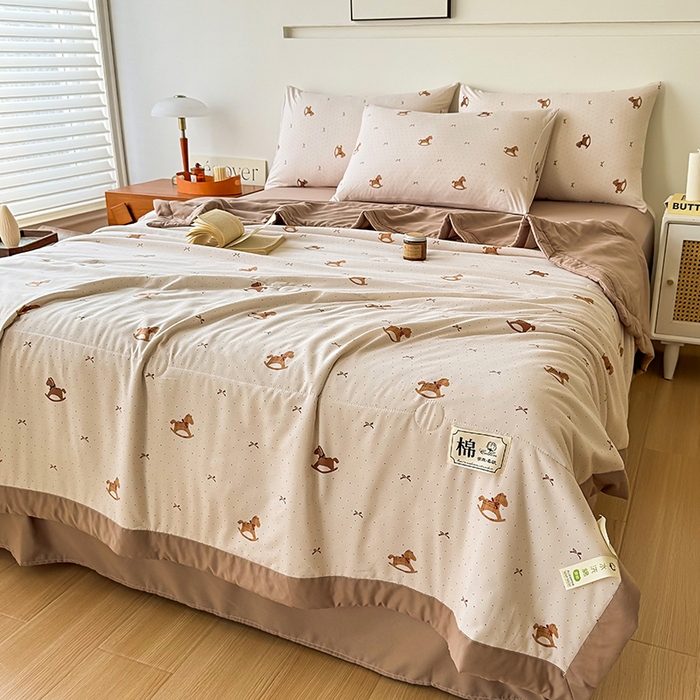 91家纺网 家纺一手货源 找家纺 优尚家纺 2025新款水洗棉棉花夏被 花卉清新系列-小木马