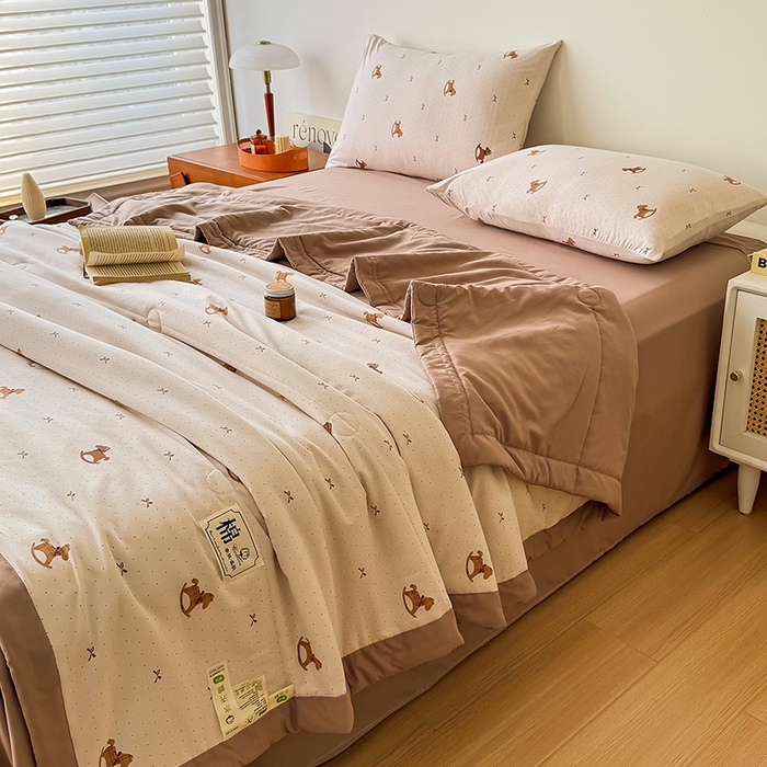 91家纺网 家纺一手货源 找家纺 优尚家纺 2025新款水洗棉棉花夏被 花卉清新系列-小木马