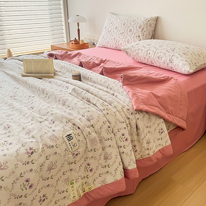 91家纺网 家纺一手货源 找家纺 优尚家纺 2025新款水洗棉棉花夏被 花卉清新系列-烟萝紫