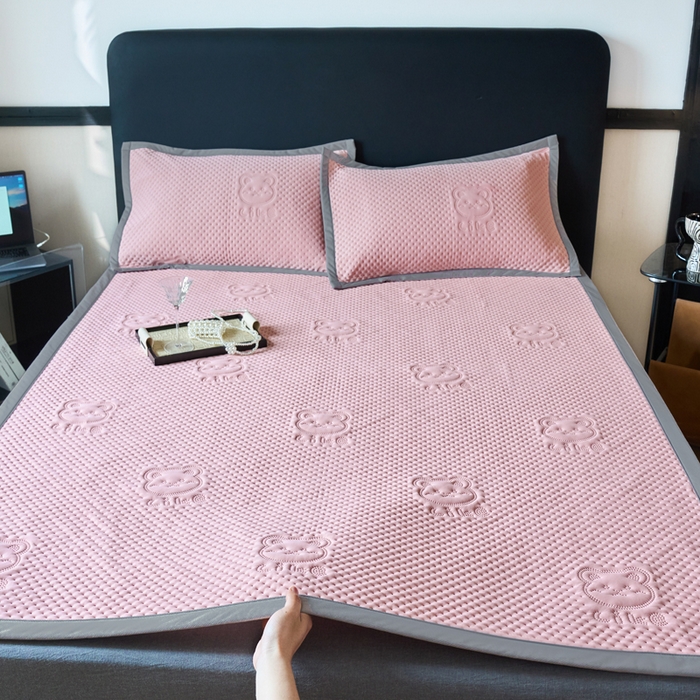 91家纺网 家纺一手货源 找家纺 （总）金盛皇朝家纺 2025新款冰丝凉感凉豆豆凉席席子凉席-床席款