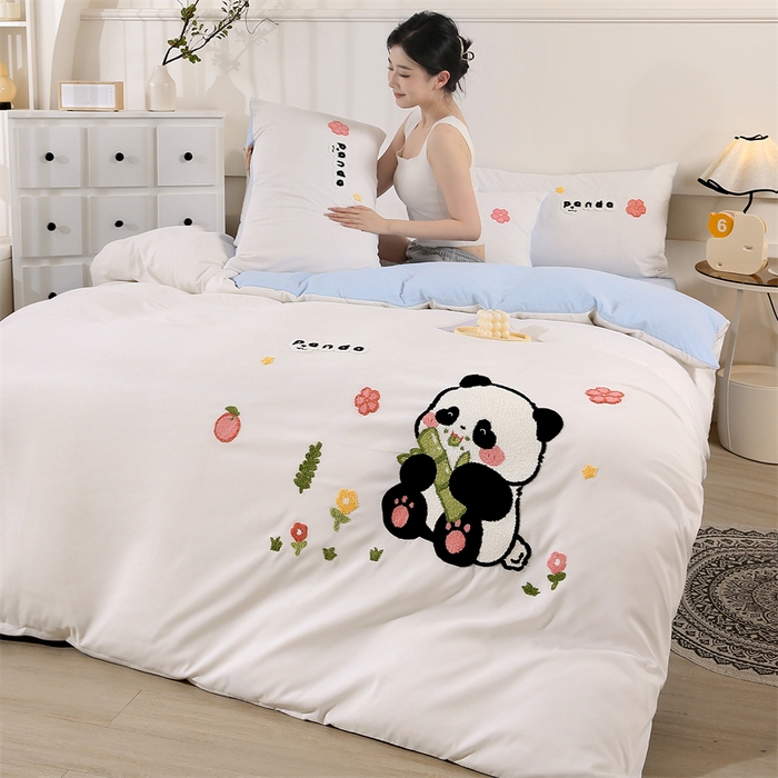 91家纺网 家纺一手货源 找家纺 （总）优米家纺 2025新款A类水洗棉毛巾绣四件套-熊猫