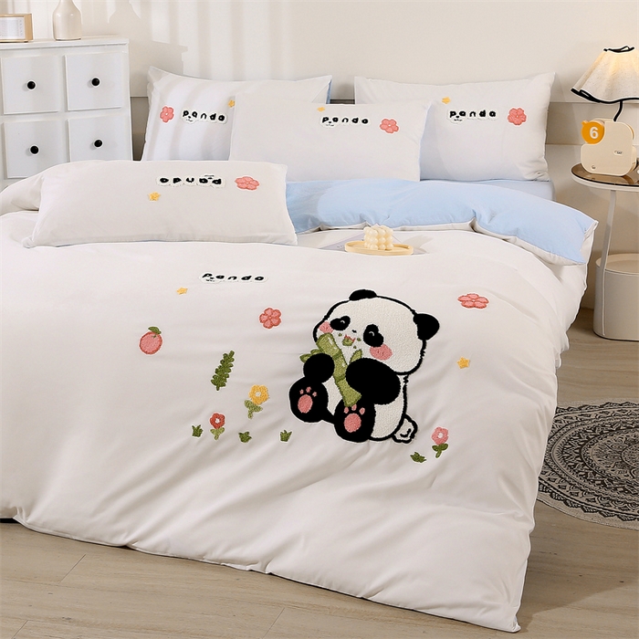 91家纺网 家纺一手货源 找家纺 优米家纺 2025新款A类水洗棉毛巾绣四件套-熊猫 熊猫-月光白