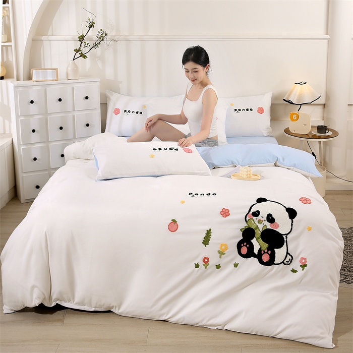 91家纺网 家纺一手货源 找家纺 优米家纺 2025新款A类水洗棉毛巾绣四件套-熊猫 熊猫-月光白