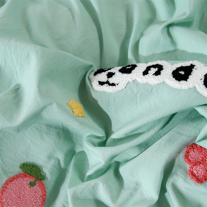 91家纺网 家纺一手货源 找家纺 优米家纺 2025新款A类水洗棉毛巾绣四件套-熊猫 熊猫-青草绿