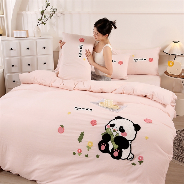 91家纺网 家纺一手货源 找家纺 优米家纺 2025新款A类水洗棉毛巾绣四件套-熊猫 熊猫-柔情玉