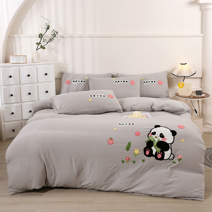 91家纺网 家纺一手货源 找家纺 优米家纺 2025新款A类水洗棉毛巾绣四件套-熊猫 熊猫-绅士灰