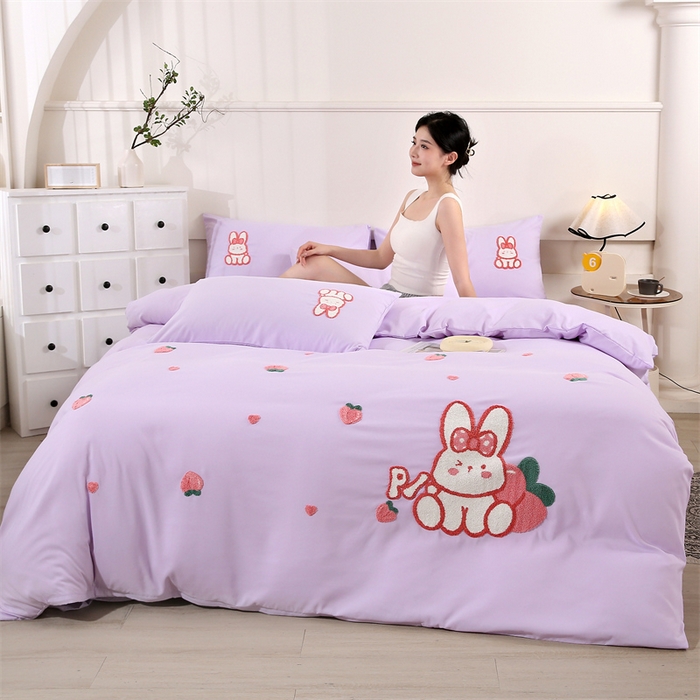 91家纺网 家纺一手货源 找家纺 优米家纺 2025新款A类水洗棉毛巾绣四件套-桃子兔 桃子兔-神秘紫