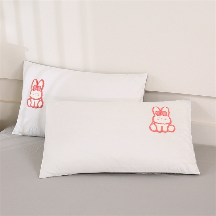 91家纺网 家纺一手货源 找家纺 优米家纺 2025新款A类水洗棉毛巾绣四件套-桃子兔 桃子兔-月光白