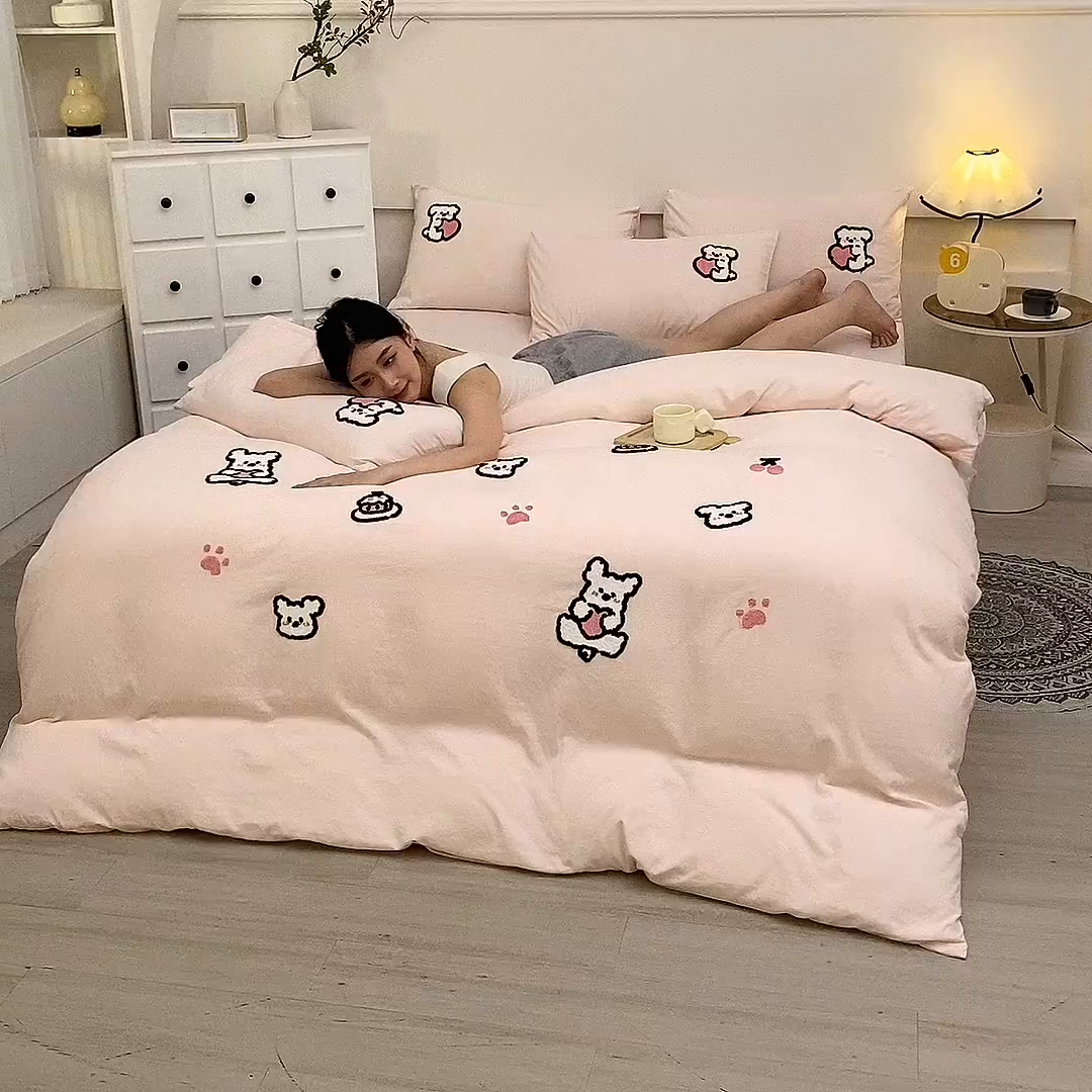 91家纺网 家纺一手货源 找家纺 优米家纺 2025新款A类水洗棉毛巾绣四件套-可爱小狗 可爱小狗-柔情玉