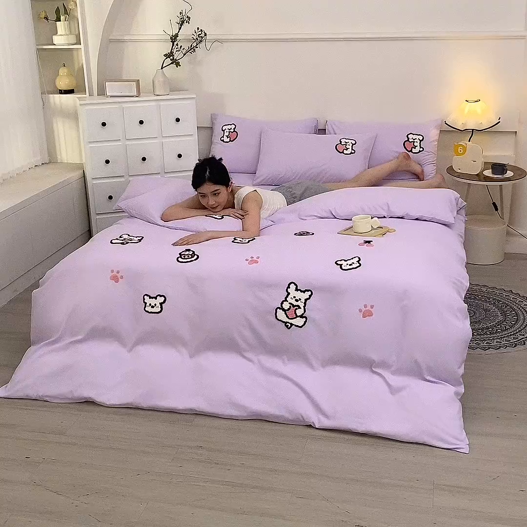 91家纺网 家纺一手货源 找家纺 优米家纺 2025新款A类水洗棉毛巾绣四件套-可爱小狗 可爱小狗-神秘紫